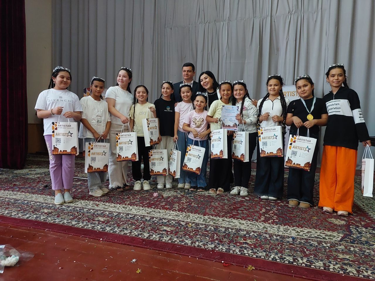 Samarqand shahrida "San'atim-faxrim"Respublika yosh ijrochilar tanlovida o`tkazildi.